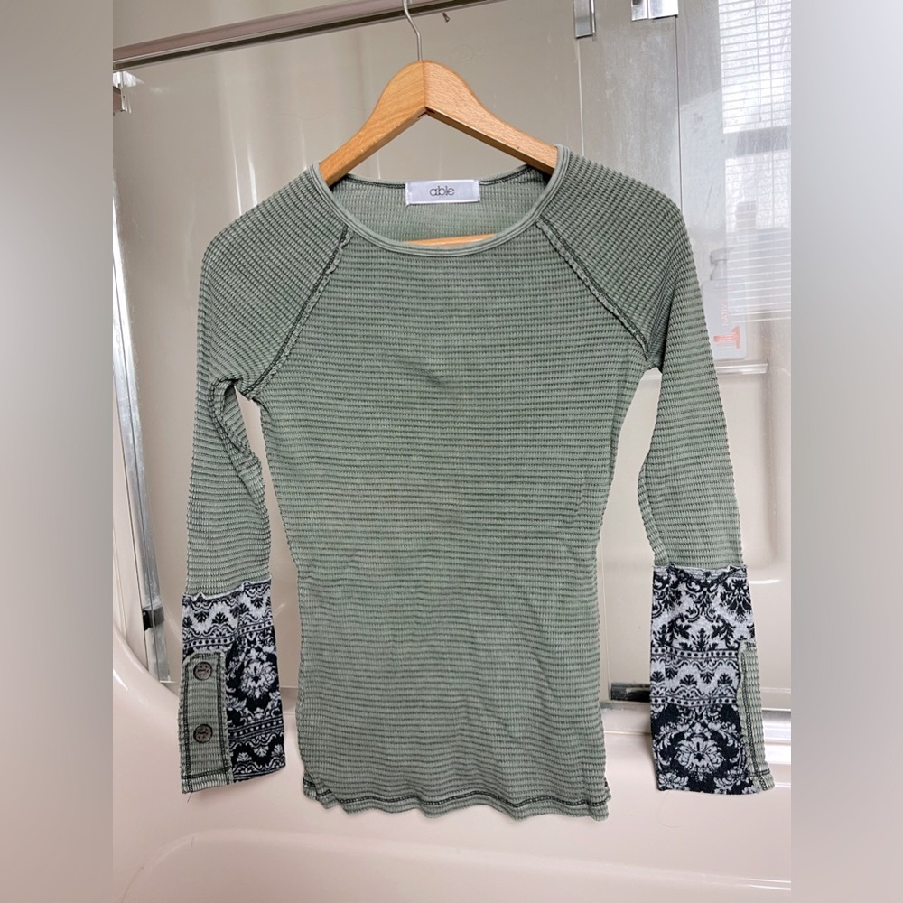 Long sleeve top